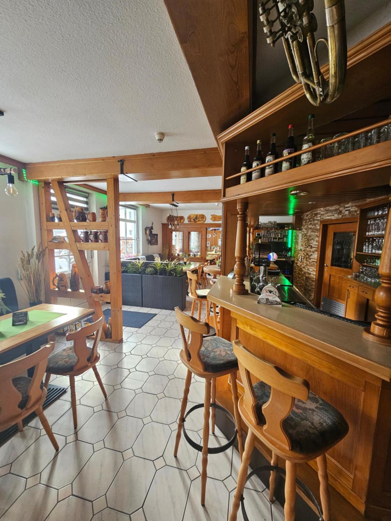 Pension & Gasthof "Am Park" Ug Stutzerbach ภายนอก รูปภาพ