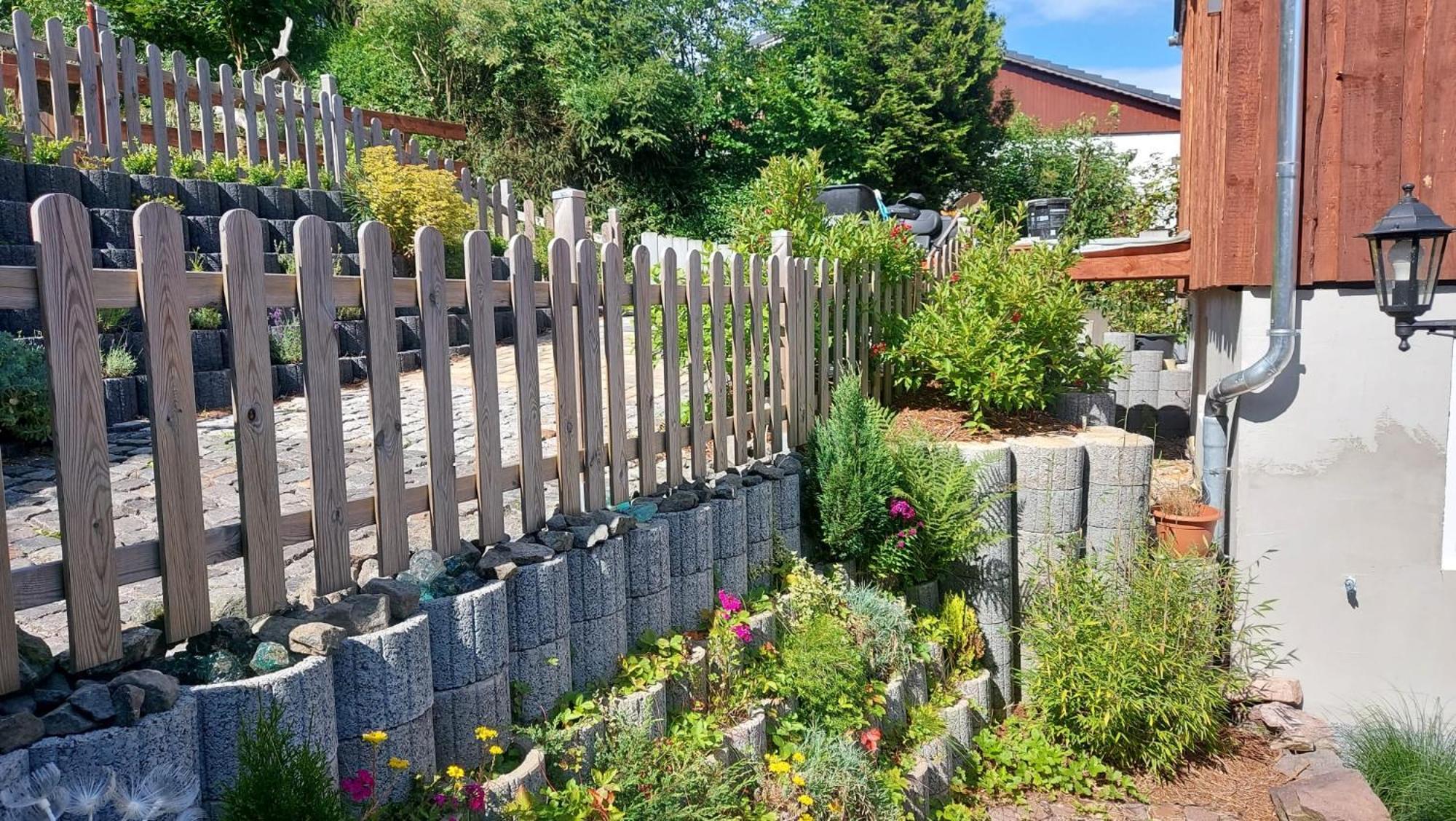 Pension & Gasthof "Am Park" Ug Stutzerbach ภายนอก รูปภาพ