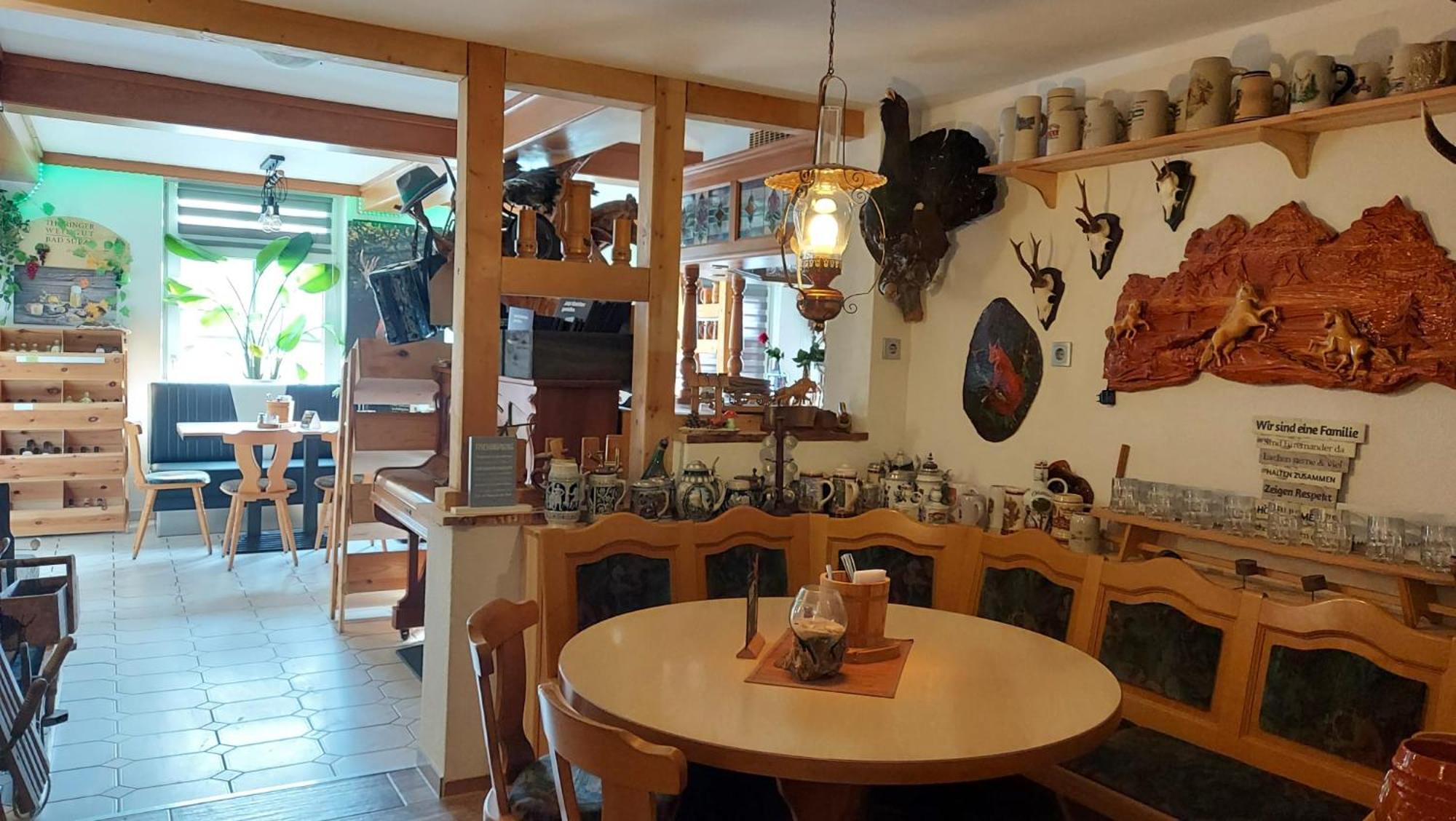 Pension & Gasthof "Am Park" Ug Stutzerbach ภายนอก รูปภาพ